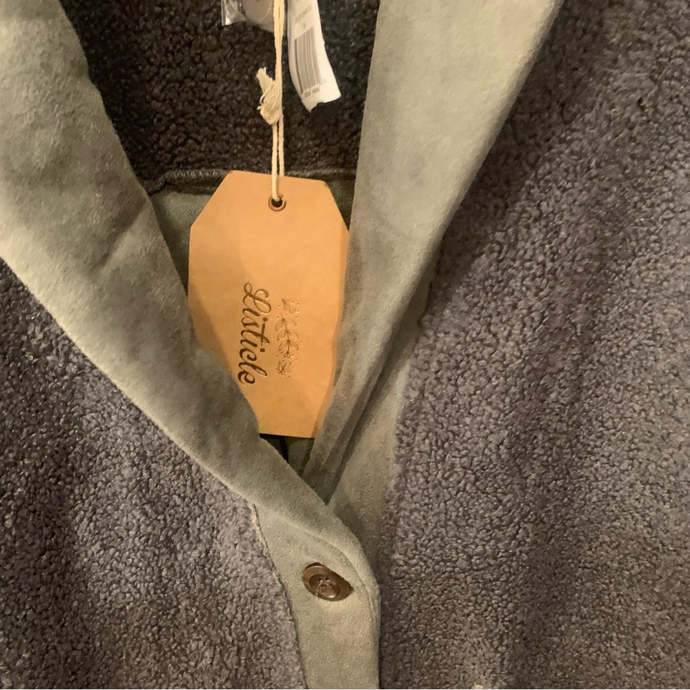 Listiele Faux Suede Sherpa Teddy Combo Patch Collared Jacket - Picture 9 of 15